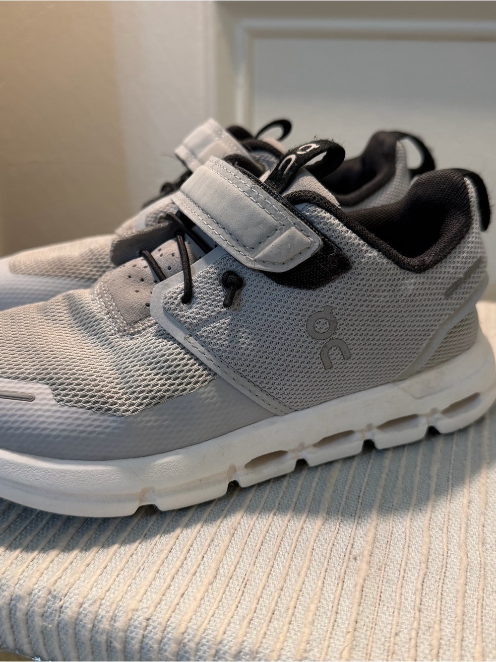 On Running Kids Gray and Black Cloud-Style Sneakers